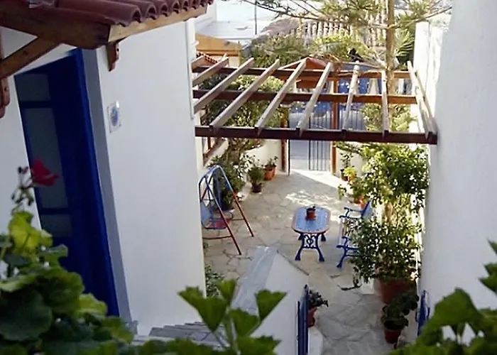 Idroussa * Batsi (Andros)