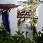 Hydroussa Apartments * バトシ