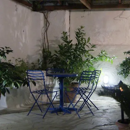 Apartment Idroussa Batsi (Andros)